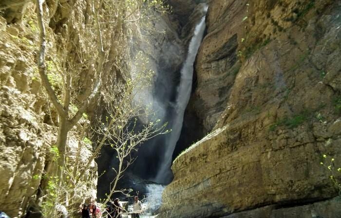 آبشار هفت چشمه جاده چالوس
