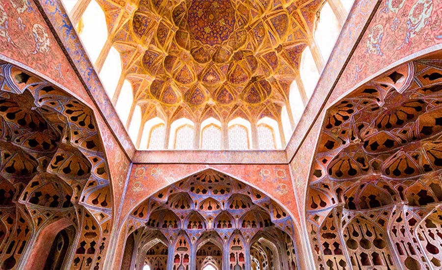 فضای داخلی کاخ عالی‌قاپو اصفهان
