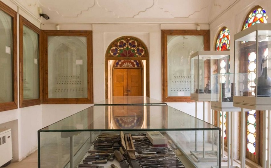 موزه اسناد ملی خانه لاری‌ها