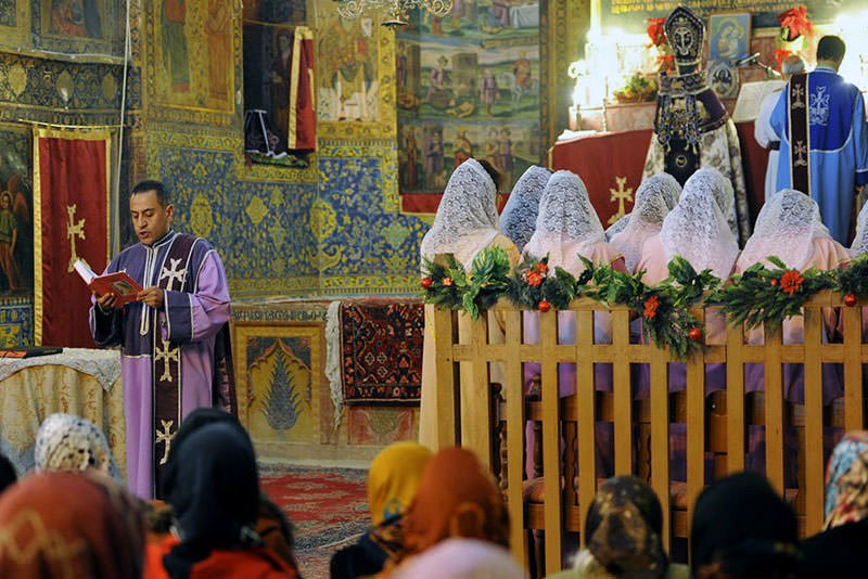 مراسم ارامنه در کلیساهای اصفهان