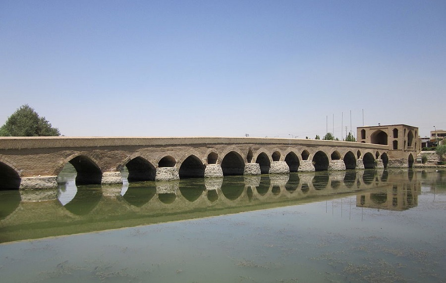 نمای کلی پل شهرستان اصفهان