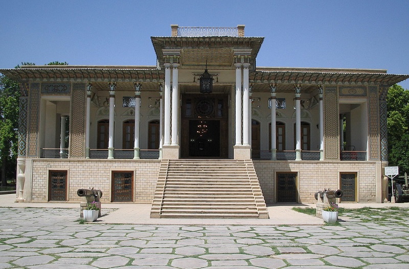 موزه نظامی باغ عفیف‌آباد شیراز
