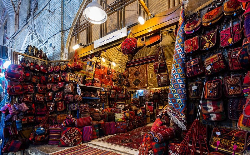بازار وکیل کجای شیراز است