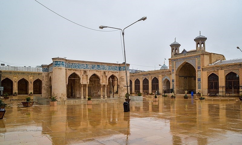 صحن مسجد جامع عتیق شیراز